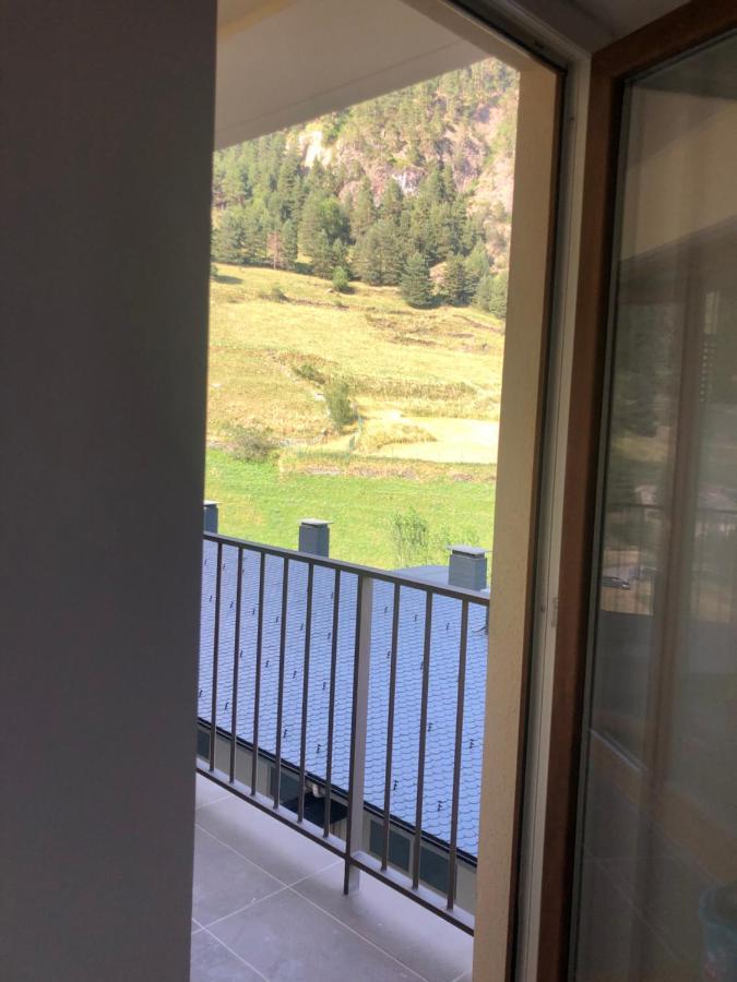 Ribasol Ski Park 5 Pers, Max 4 Adultos Mas Ninos Arinsal Exterior photo